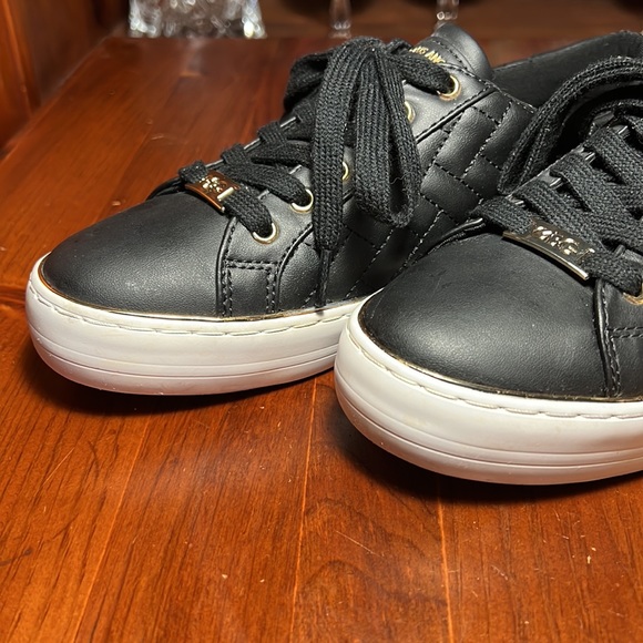 GBG Los Angeles by Guess Women’s size 7.5M Designer Sneakers - Picture 6 of 12